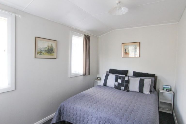Photo of property in 93 Tyndall Street, Pahiatua, 4910