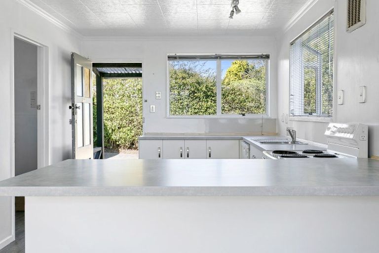 Photo of property in 2 Arthur Crescent, Hilltop, Taupo, 3330