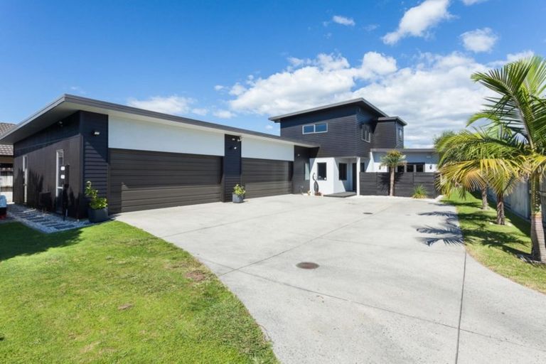 Photo of property in 35 Rota Close, Papamoa Beach, Papamoa, 3118