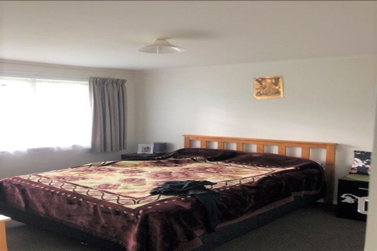 Photo of property in 1/1123 Fergusson Drive, Clouston Park, Upper Hutt, 5018
