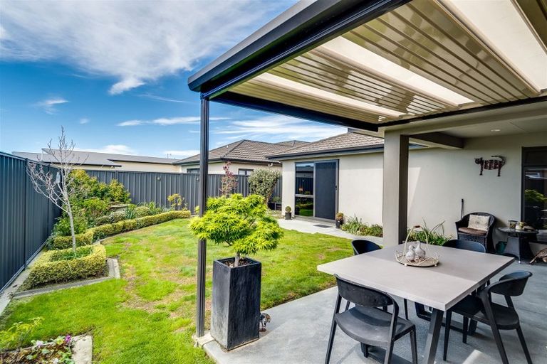 Photo of property in 34 Orotu Drive, Poraiti, Napier, 4112