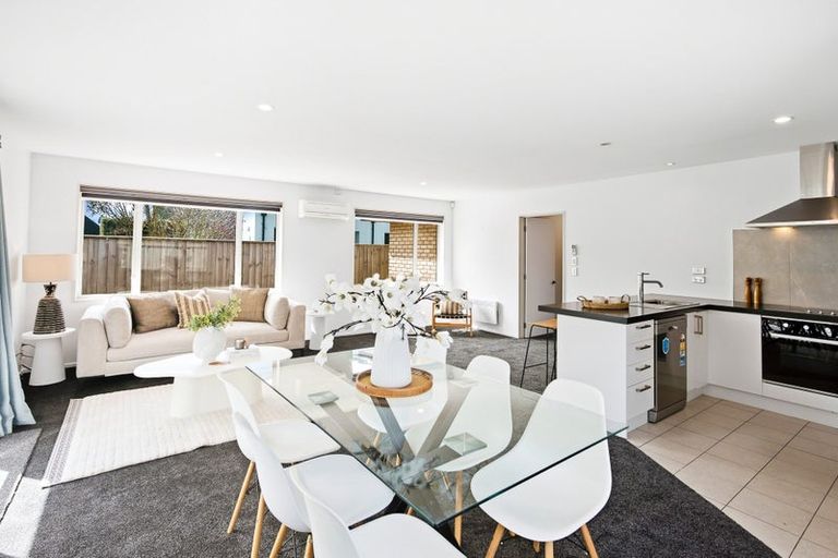 Photo of property in 4 Annies Lane, Aidanfield, Christchurch, 8025