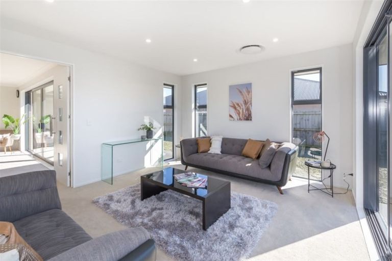 Photo of property in 19 Bradbury Avenue, Rolleston, 7614