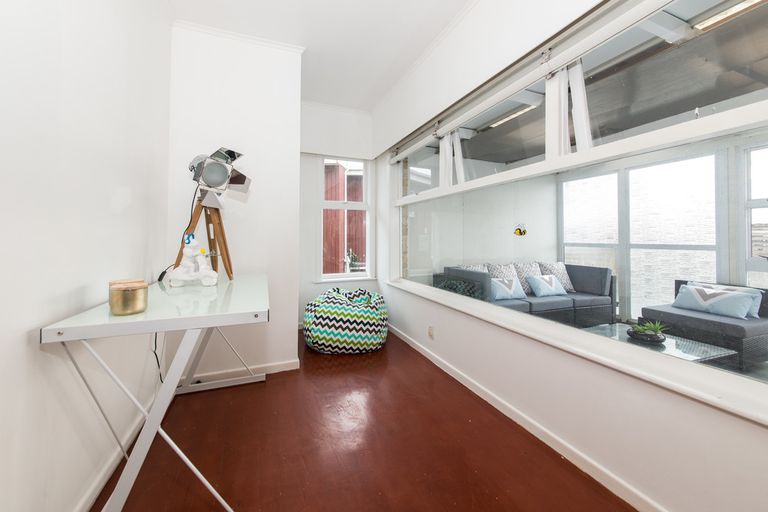 Photo of property in 91 Waimumu Road, Massey, Auckland, 0614