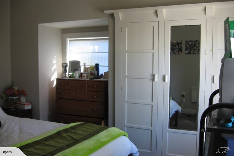 Photo of property in 17 Mersey Street, St Albans, Christchurch, 8014