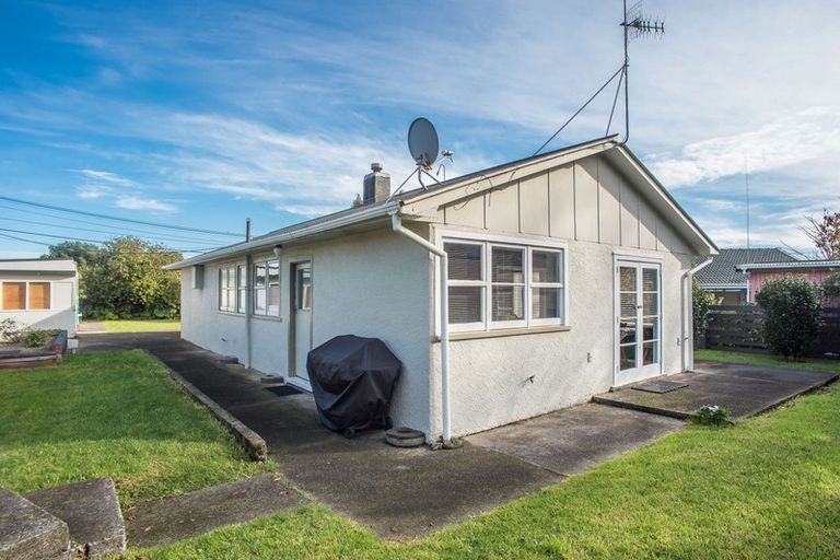 Photo of property in 3 Sunny Glen, Waikanae, 5036
