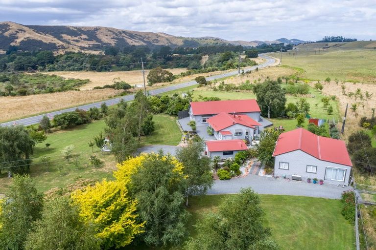 Photo of property in 2087 State Highway 2, Mount Bruce, Masterton, 5881