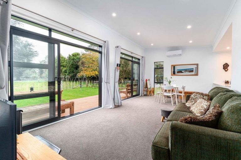 Photo of property in 21 Flyger Street, Kimbolton, 4774