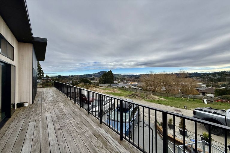 Photo of property in 17 Rexs Way, Green Island, Dunedin, 9018