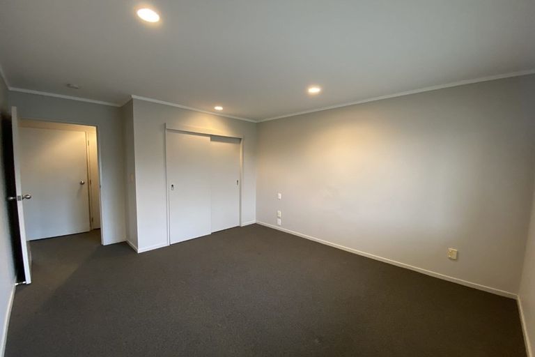 Photo of property in 2/52 Donald Street, Stanmore Bay, Whangaparaoa, 0932