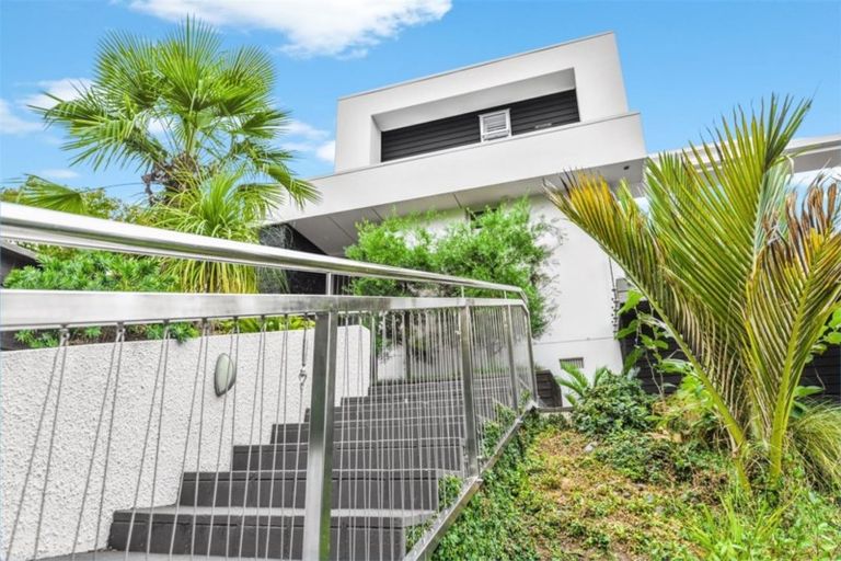 Photo of property in 133 Lake Crescent, Hamilton Lake, Hamilton, 3204