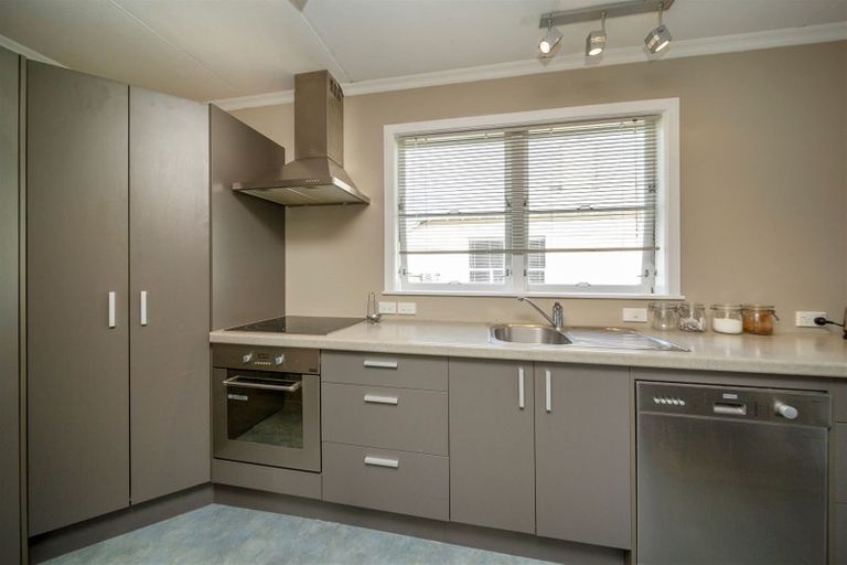 Photo of property in 8 Morrissey Street, Hawera, 4610