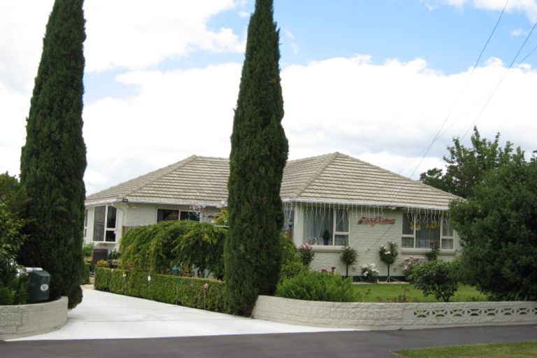 Photo of property in 10 Charlcott Street, Burnside, Christchurch, 8053