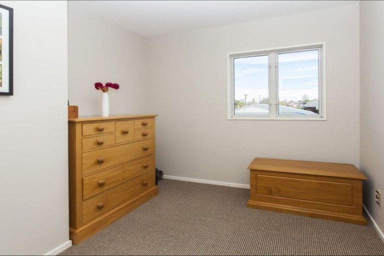 Photo of property in 36a Taylors Avenue, Bryndwr, Christchurch, 8052