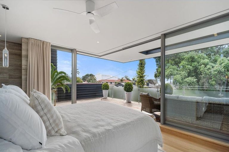 Photo of property in 37 Laurence Street, Manly, Whangaparaoa, 0930