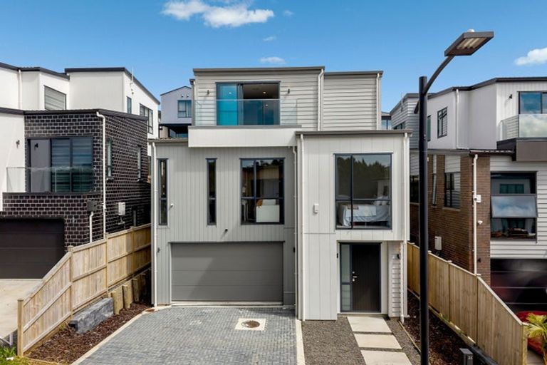 Photo of property in 25 Bremner Ridge Street, Flat Bush, 2019