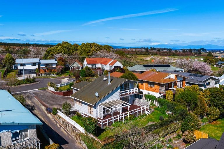 Photo of property in 9 Kempton Place, Richmond Heights, Taupo, 3330