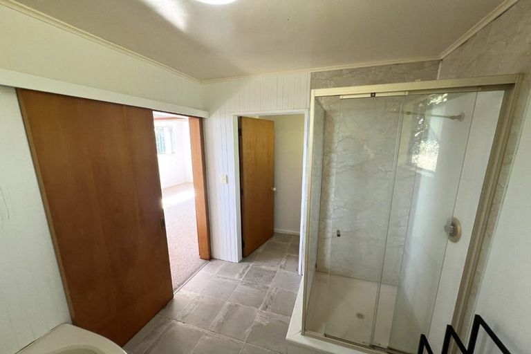 Photo of property in 15 Karaka Street, Eastbourne, Lower Hutt, 5013