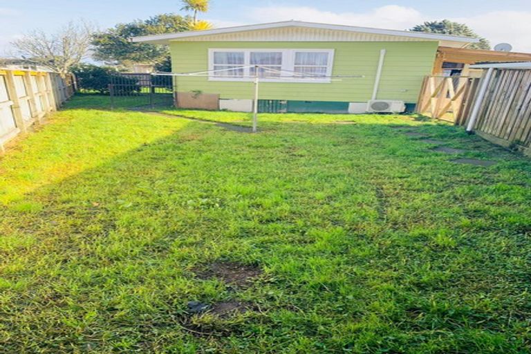 Photo of property in 14 Cargill Street, Papakura, 2110