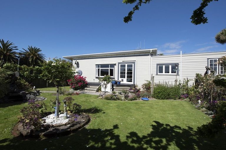 Photo of property in 129 Rangiuru Road, Otaki Beach, Otaki, 5512