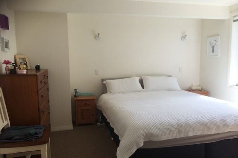 Photo of property in 53a View Road, Henderson, Auckland, 0612