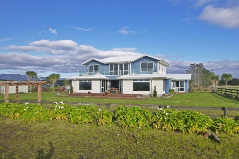 Photo of property in 12 Elley Drive, Carters Beach, Westport, 7825