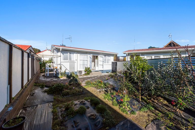 Photo of property in 2/41 Turret Road, Tauranga South, Tauranga, 3112