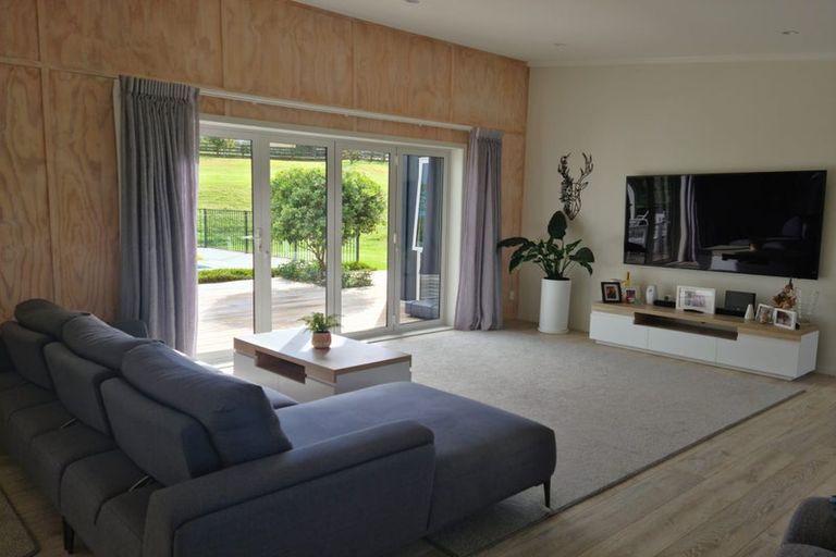 Photo of property in 114 Bombay Road, Bombay, 2675