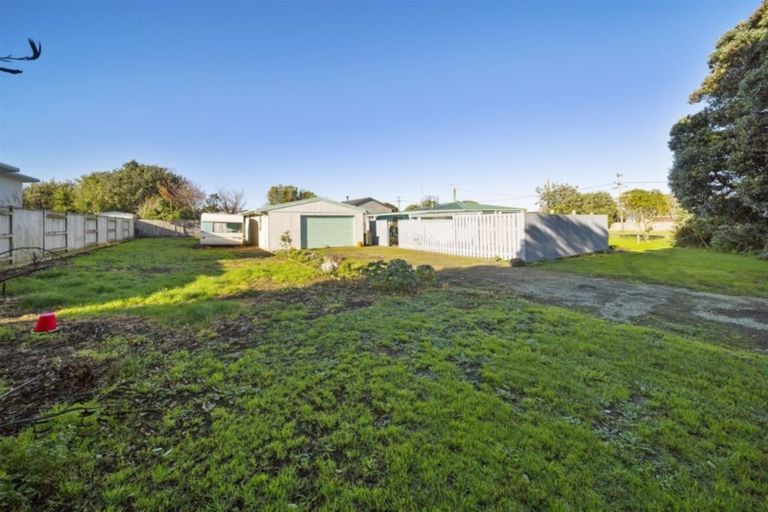 Photo of property in 26 Hira Street, Ohawe, Hawera, 4671