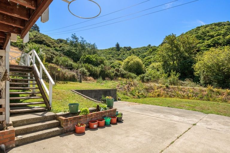 Photo of property in 38 Buller Street, Picton, 7220