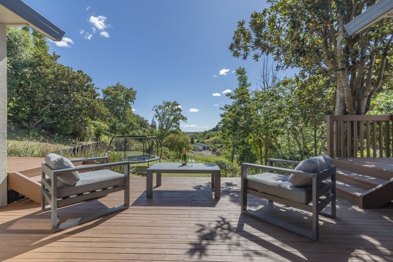 Photo of property in 248 Kauri View Road, Opaheke, Papakura, 2584