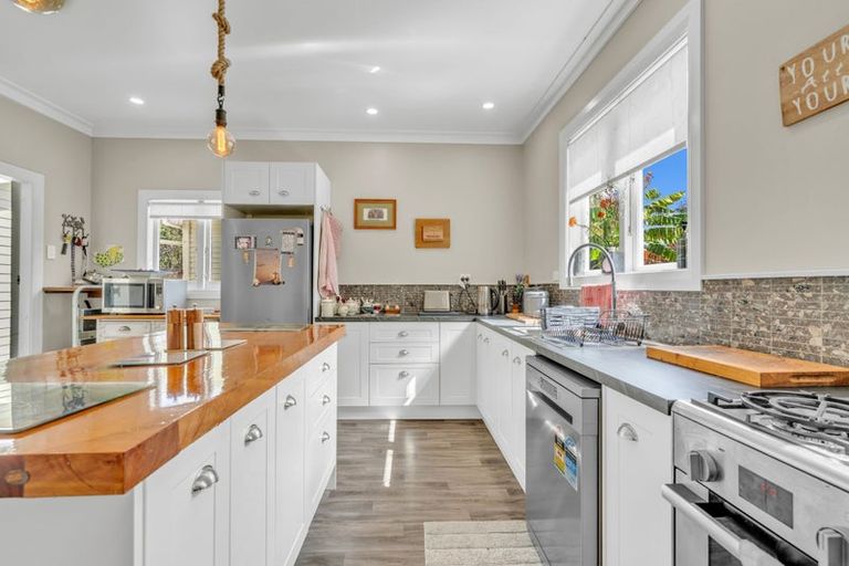 Photo of property in 62 Norton Street, Te Kopuru, 0391