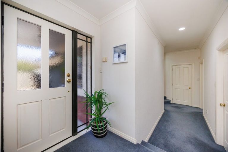 Photo of property in 12 Franklin Avenue, Hokowhitu, Palmerston North, 4410