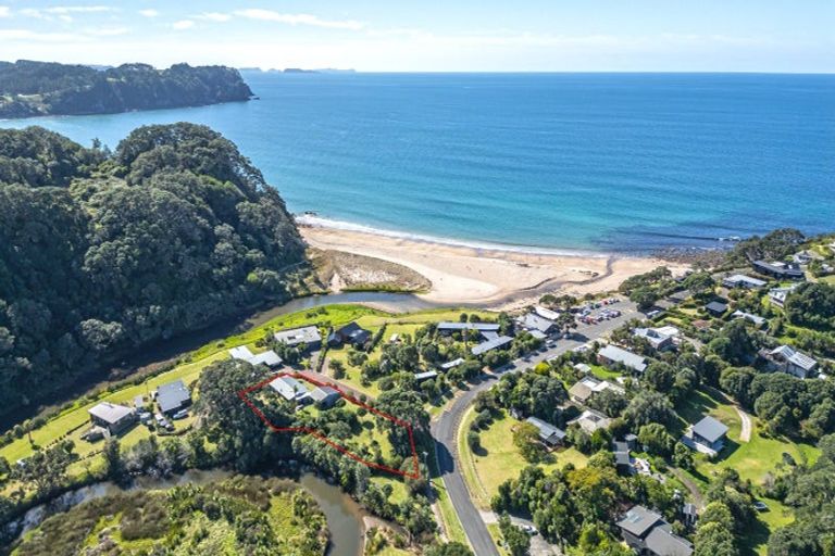 Photo of property in 7 Pye Place, Hot Water Beach, Whitianga, 3591