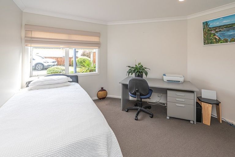 Photo of property in 2 Gilligan Close, College Estate, Whanganui, 4500