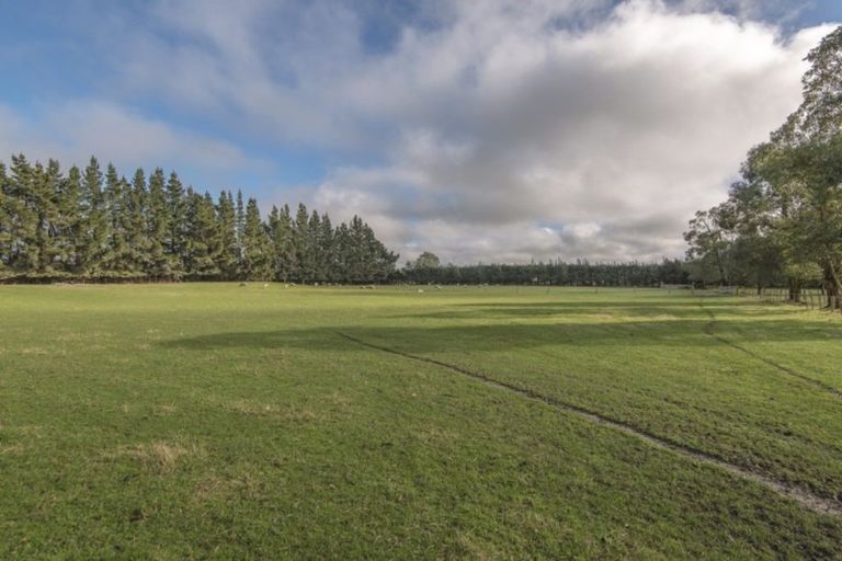 Photo of property in 522 Hoskyns Road, West Melton, Christchurch, 7675