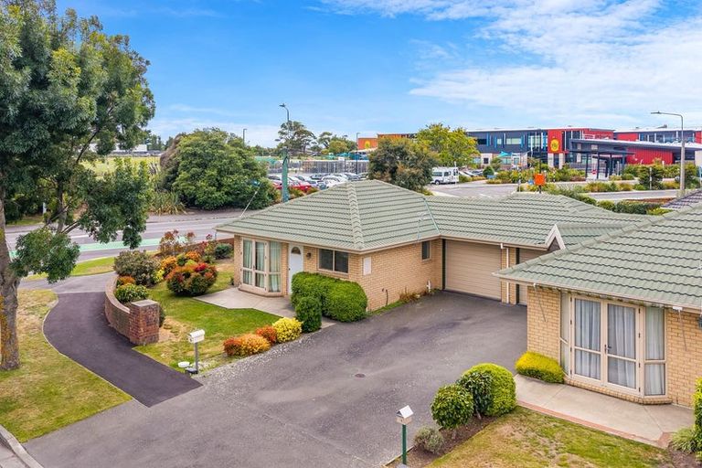 Photo of property in 1a Blue Gum Place, New Brighton, Christchurch, 8083
