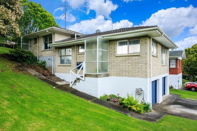 Photo of property in 1/14 Kathleen Street, Totara Vale, Auckland, 0627