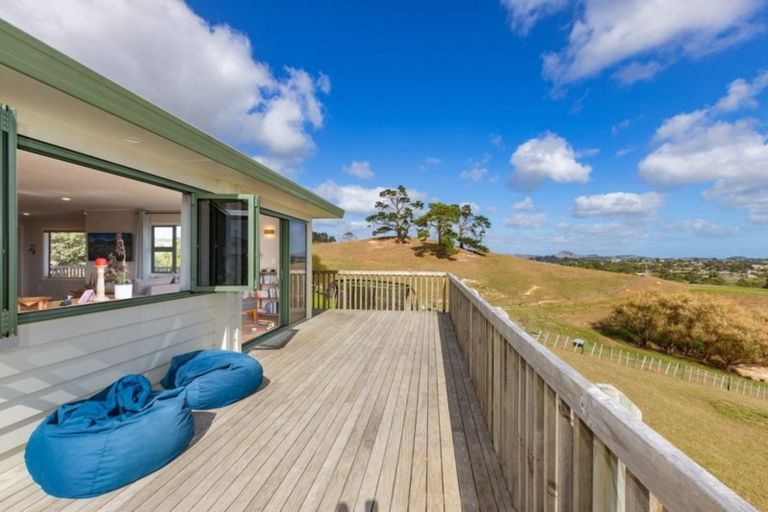 Photo of property in 137 Worthington Road, Wellsford, 0974