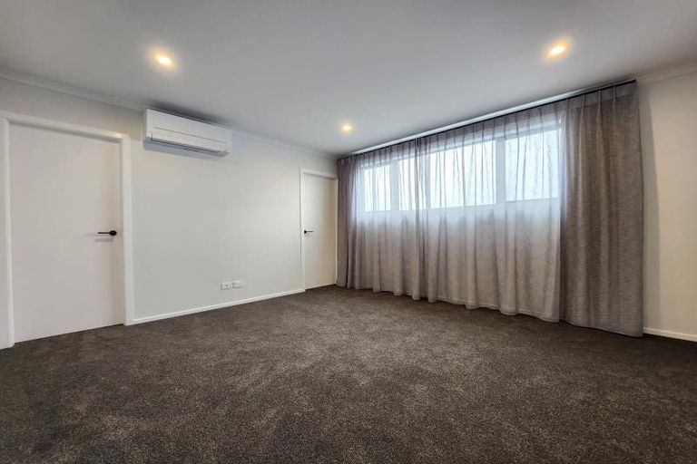 Photo of property in 30a Ken Douglas Drive, Aotea, Porirua, 5024