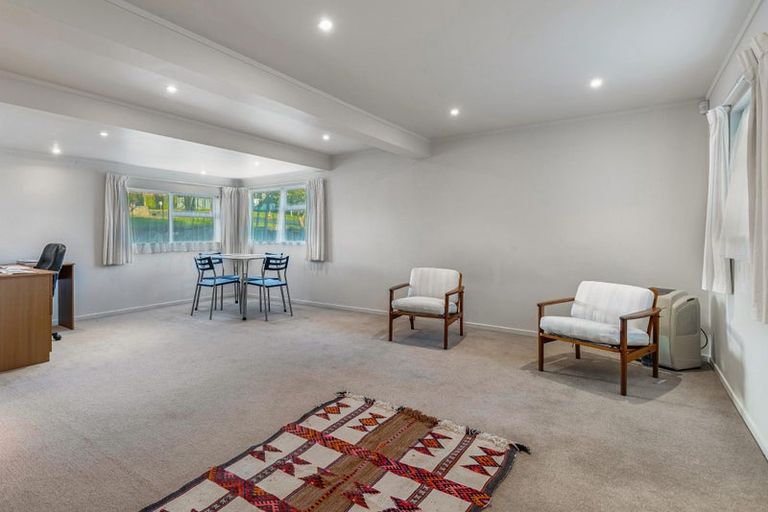 Photo of property in 18 Lavelle Road, Henderson, Auckland, 0612