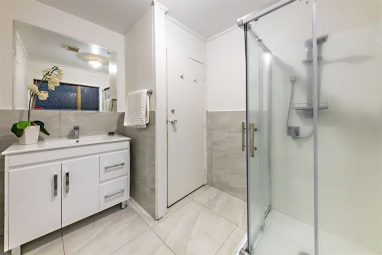 Photo of property in 5 Flamingo Court, Goodwood Heights, Auckland, 2105