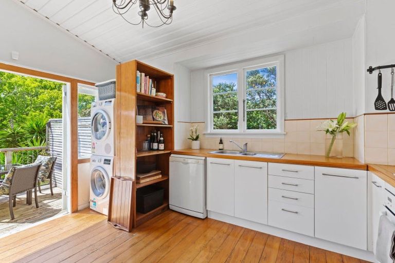 Photo of property in 420 Devon Street East, Strandon, New Plymouth, 4312