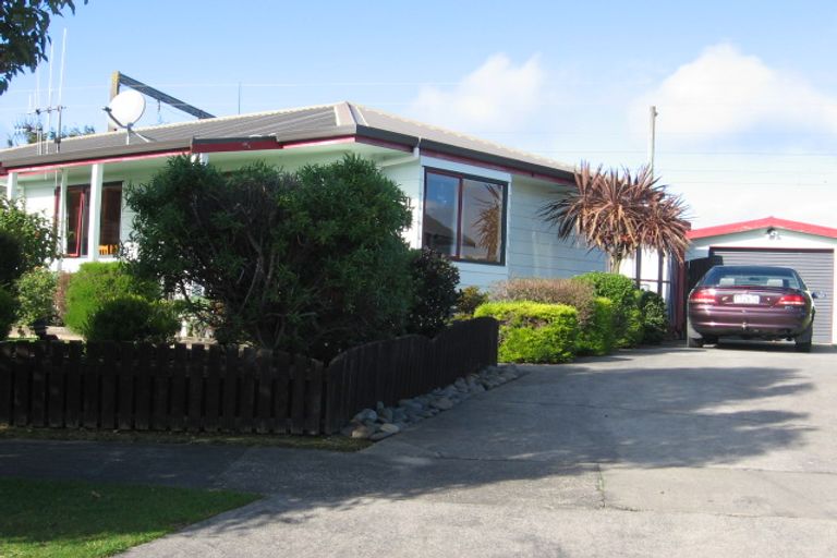 Photo of property in 6 Bevan Place, Cloverlea, Palmerston North, 4412