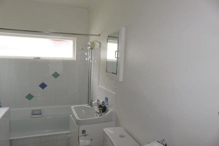 Photo of property in 6a Downing Street, Crofton Downs, Wellington, 6035