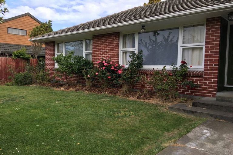 Photo of property in 3 Woodbury Street, Avonhead, Christchurch, 8042