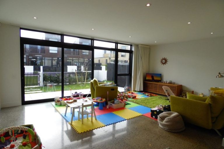 Photo of property in 15 Nevill Road, Hobsonville, Auckland, 0616