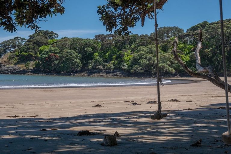 Photo of property in 8 Kotare Drive, Coopers Beach, 0420