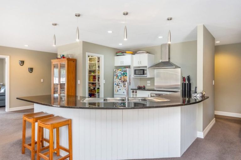 Photo of property in 18 Wiltshire Drive, Huntington, Hamilton, 3210