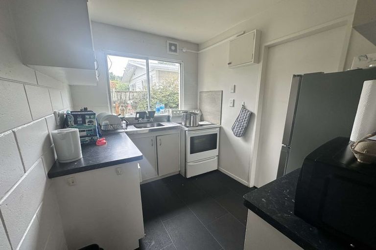 Photo of property in 1/12 Wood Street, Wallaceville, Upper Hutt, 5018